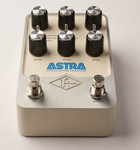 Universal Audio Astra Modulation Machine sztereó modulációs effekt pedál kép, fotó